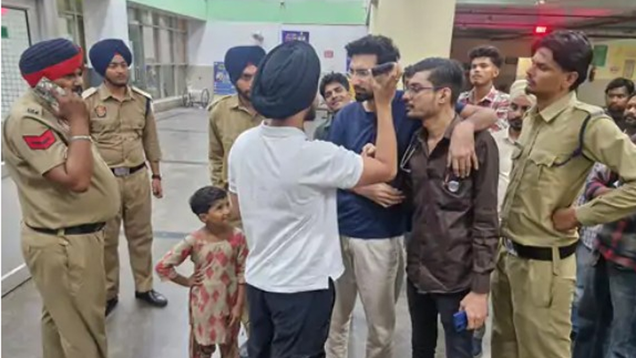 Ludhiana News: ਲੁਧਿਆਣਾ ਦੇ ਸਿਵਲ ਹਸਪਤਾਲ ਵਿੱਚ ਡਿਊਟੀ ਦੌਰਾਨ ਡਾਕਟਰ ਨਾਲ ਕੁੱਟਮਾਰ