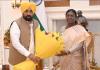Bhagwant Mann: ਭਗਵੰਤ ਮਾਨ ਨੇ ਰਾਸ਼ਟਰਪਤੀ ਮੁਰਮੂ ਨਾਲ ਕੀਤੀ ਮੁਲਾਕਾਤ, 'ਲੋਕਤੰਤਰ ਦੀ ਹੱਤਿਆ' ਵਿਰੁੱਧ ਉਠਾਈ ਆਵਾਜ਼
