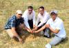 Environment Protection: ਅਸਥੀਆਂ 'ਤੇ ਫ਼ਲਦਾਰ ਪੌਦਾ ਲਗਾ ਕੇ ਪਰਿਵਾਰ ਵੱਲੋਂ ਸਮਾਜ ਨੂੰ ਦਿੱਤਾ ਨਵਾਂ ਸੁਨੇਹਾ
