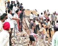 Building Collapse: ਜੈੱਕਾਂ ਨਾਲ ਚੁੱਕਿਆ ਜਾ ਰਿਹਾ ਮਕਾਨ ਡਿੱਗਿਆ, 3 ਮਜ਼ਦੂਰਾਂ ਦੀ ਮੌਤ