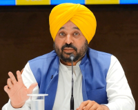Punjab Education: ਭਗਵੰਤ ਮਾਨ ਸਰਕਾਰ ਵੱਲੋਂ ਲੜਕੀਆਂ ਲਈ ਦੇਸ਼ ਦੀਆਂ ਸਭ ਤੋਂ ਵੱਡੀਆਂ ਪਹਿਲਕਦਮੀਆਂ 'ਚ ਸ਼ਾਮਲ ਸਕੂਲ-ਅਧਾਰਤ ਮਾਹਵਾਰੀ ਸਿਹਤ ਸਿੱਖਿਆ ਦੀ ਸ਼ੁਰੂਆਤ