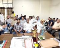 Faridkot News: ਆੜ੍ਹਤੀਆਂ ਦੀ ਜਨਰਲ ਹਾਊਸ ਮੀਟਿੰਗ 'ਚ ਲਿਆ ਵੱਡਾ ਫੈਸਲਾ, ਤਿੰਨ ਚਿਹਰਿਆਂ ਨੂੰ ਸੌਂਪੀ ਕਮਾਨ!