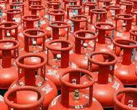 LPG Crisis: ਦਿੱਲੀ ’ਚ ਗੋਦਾਮਾਂ ਤੋਂ ਵਿਕਰੀ ’ਤੇ ਸਖਤ ਪਾਬੰਦੀ