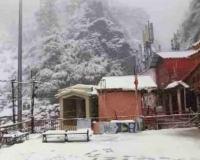 Snowfall: ਮੌਸਮ ਨੇ ਲਈ ਕਰਵਟ, ਵਧੀ ਠੰਢ, ਬਰਫ਼ ਨਾਲ ਢੱਕਿਆ ਕੇਦਾਰਨਾਥ