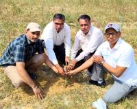 Environment Protection: ਅਸਥੀਆਂ 'ਤੇ ਫ਼ਲਦਾਰ ਪੌਦਾ ਲਗਾ ਕੇ ਪਰਿਵਾਰ ਵੱਲੋਂ ਸਮਾਜ ਨੂੰ ਦਿੱਤਾ ਨਵਾਂ ਸੁਨੇਹਾ