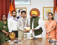 Punjab Education: ਭਗਵੰਤ ਮਾਨ ਸਰਕਾਰ ਦੀ 'ਸਿੱਖਿਆ ਕ੍ਰਾਂਤੀ' ਨੇ ਲਿਆਂਦੀ ਇਤਿਹਾਸਕ ਤਬਦੀਲੀ, ਦਸਵੀਂ ਜਮਾਤ ਦੇ ਬੋਰਡ ਨਤੀਜਿਆਂ ਵਿੱਚ ਕੁੜੀਆਂ ਨੇ ਪਹਿਲੇ 3 ਵਿੱਚੋਂ 2 ਸਥਾਨ ਕੀਤੇ ਹਾਸਲ