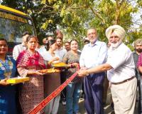 Punjab News: ਸਿਹਤ ਮੰਤਰੀ ਨੇ ਪੰਜਾਬ ਸਪੋਰਟਸ ਯੂਨੀਵਰਸਿਟੀ ਨੂੰ ਮਿਲੀਆਂ 2 ਬੱਸਾਂ ਵਿਦਿਆਰਥੀਆਂ ਦੇ ਸਪੁਰਦ ਕੀਤੀਆਂ