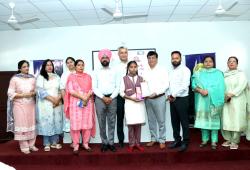 Punjab School Result: ‘ਸਕੂਲ ਆਫ਼ ਐਮੀਨੈਂਸ' ਦੀ ਹਰਨਾਜ਼ ਕੌਰ ਨੇ ਅੱਠਵੀਂ ਦੇ ਨਤੀਜਿਆਂ 'ਚ ਮਾਰੀ ਬਾਜ਼ੀ; ਮੈਰਿਟ ਸੂਚੀ 'ਚ ਬਣਾਈ ਜਗ੍ਹਾ