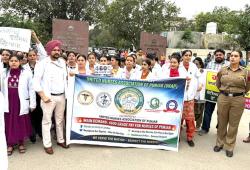 Medical Staff Protest News: ਨਰਸਿੰਗ ਐਸੋਸੀਏਸ਼ਨ ਵੱਲੋਂ 4600 ਗ੍ਰੇਡ ਪੇਅ ਦੀ ਬਹਾਲੀ ਲਈ ਰੋਸ ਰੈਲੀ