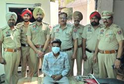 Amritsar Crime News: ਅੰਮ੍ਰਿਤਸਰ ਪੁਲਿਸ ਦੀ ਮੁਸਤੈਦੀ, ਮਹਿਲਾ ਦਾ ਪਰਸ ਲੈ ਕੇ ਭੱਜਣ ਵਾਲਾ ਲੁਟੇਰਾ ਗ੍ਰਿਫ਼ਤਾਰ
