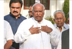 Haryana Congress News: ਹਰਿਆਣਾ ਰਾਜ ਸਭਾ ਚੋਣਾਂ ’ਚ ਕਰਾਸ-ਵੋਟਰਾਂ ਵਿਰੁੱਧ ਕਾਂਗਰਸ ਨੇ ਕੀਤੀ ਵੱਡੀ ਕਾਰਵਾਈ, 5 ਵਿਧਾਇਕਾਂ ਨੂੰ ਕੀਤਾ ਮੁਅੱਤਲ 