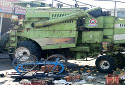 Punjab Road Accident: ਬੇਕਾਬੂ ਕੰਬਾਈਨ ਨੇ ਤਿੰਨ ਨੂੰ ਲਿਆ ਲਪੇਟ 'ਚ, ਇੱਕ ਨੇ ਤੋੜਿਆ ਦਮ