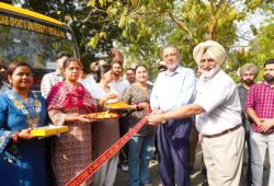 Punjab News: ਸਿਹਤ ਮੰਤਰੀ ਨੇ ਪੰਜਾਬ ਸਪੋਰਟਸ ਯੂਨੀਵਰਸਿਟੀ ਨੂੰ ਮਿਲੀਆਂ 2 ਬੱਸਾਂ ਵਿਦਿਆਰਥੀਆਂ ਦੇ ਸਪੁਰਦ ਕੀਤੀਆਂ