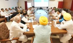 Punjab News: ਮਾਨਸੂਨ ਤੋਂ ਪਹਿਲਾਂ ਹੜ੍ਹਾਂ ਦੇ ਸੁਰੱਖਿਆਂ ਪ੍ਰਬੰਧਾਂ ਨੂੰ ਮਜ਼ਬੂਤ ਕਰਨ ਲਈ ਆਪ ਸਰਕਾਰ ਵੱਲੋਂ ਐਂਫੀਬੀਅਸ ਮਸ਼ੀਨਾਂ ਦੀ ਖਰੀਦ ਨੂੰ ਮਨਜ਼ੂਰੀ