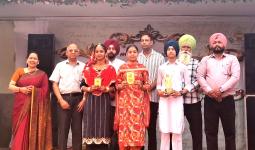 Amloh News: ਅਮਲੋਹ ਪਬਲਿਕ ਸਕੂਲ ਵਿਖੇ ਫਾਊਂਡਰ ਡੇਅ ਤੇ ਇਨਾਮ ਵੰਡ ਸਮਾਰੋਹ ਧੂਮ-ਧਾਮ ਨਾਲ ਮਨਾਇਆ