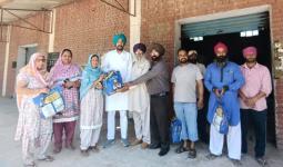 Meri Rashi Kya Hai: ਮੇਰੀ ਰਸੋਈ ਸਕੀਮ ਤਹਿਤ ਲੋੜਵੰਦ ਪਰਿਵਾਰਾਂ ਨੂੰ ਰਾਸ਼ਨ ਕਿੱਟਾਂ ਵੰਡੀਆਂ