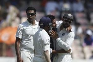 ਭਾਰਤ ਅਤੇ  ਬੰਗਲਾਦੇਸ਼ ਟੈਸਟ ਮੈਚ : ਅਸ਼ਵਿਨ-ਪੁਜਾਰਾ ਦਾ ਦਮ, ਭਾਰਤ ਜਿੱਤ ਤੋਂ 7 ਕਦਮ ਦੂਰ