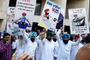 ਪੰਜਾਬ ਵਿਧਾਨ ਸਭਾ ਦੇ  ਬਾਹਰ ਫਿਰ ਹੰਗਾਮਾ ਸ਼ੁਰੂ