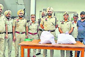 ਦੋ ਕਾਰਾਂ ‘ਚੋਂ 80 ਲੱਖ ਰੁਪਏ ਦੀ ਪੁਰਾਣੀ ਕਰੰਸੀ ਬਰਾਮਦ