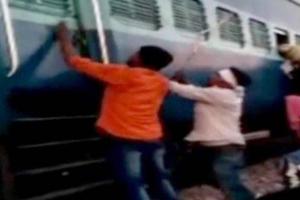 ਯੂਪੀ: ਚਲਦੀ ਰੇਲਗੱਡੀ ‘ਚ ਪਰਿਵਾਰ ‘ਤੇ ਰਾਡ ਨਾਲ ਹਮਲਾ