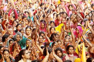 ਔਰਤਾਂ ਦੀ ਦਸ਼ਾ ‘ਚ ਸੁਧਾਰ ਲਈ ਪਹਿਲ ਕਰੇ ਔਰਤ 