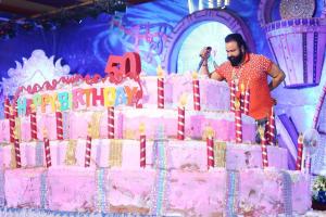 ਵਿਸ਼ਵ ਦਾ ਸਭ ਤੋਂ ਵੱਡਾ Birthday Celebration