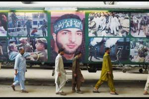 PAK ਦੀ ਅਜ਼ਾਦੀ ਰੇਲਗੱਡੀ ‘ਤੇ ਲੱਗੇ ਅੱਤਵਾਦੀ ਬੁਰਹਾਨ ਦੇ ਪੋਸਟਰ