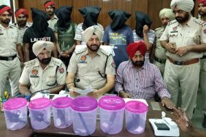 ਡਾਕੇ ਦੀ ਯੋਜਨਾ ਬਣਾਉਣੇ ਹਥਿਆਰਾਂ ਸਣੇ ਪੰਜ ਕਾਬੂ