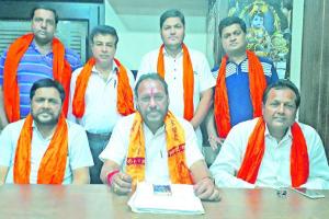 ਪੂਜਨੀਕ ਗੁਰੂ ਜੀ ਦੀ ਸਮਾਜ ਨੂੰ ਵੱਡੀ ਦੇਣ: ਸ਼ਿਵ ਸੈਨਾ ਆਗੂ