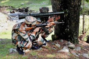 ਸ਼ੋਪੀਆ ‘ਚ ਮੁਕਾਬਲਾ ਜਾਰੀ, ਦੋ ਅੱਤਵਾਦੀ ਮਾਰੇ