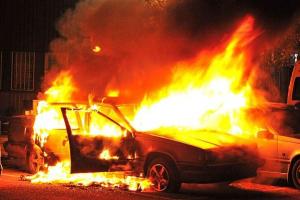 ਜੈਪੁਰ ‘ਚ ਚੱਲਦੀ ਕਾਰ ‘ਚ ਲੱਗੀ ਅੱਗ, ਜਾਨੀ ਨੁਕਸਾਨ ਤੋਂ ਬਚਾਅ