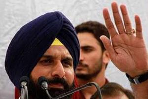 ਸਿੱਧੂ ਨੇ ਮਜੀਠਿਆ ਨੂੰ ਕਿਹਾ ਚਿੱਟੇ ਦਾ ‘ਤਸਕਰ’, ਸਦਨ ‘ਚ ਹੋਇਆ ਜੰਗ ਕੇ ਹੰਗਾਮਾ