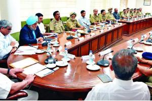 ‘ਕਪਤਾਨ’ ਵੱਲੋਂ ਰੱਫੜਬਾਜ਼ ਪੁਲਿਸ ਅਫ਼ਸਰਾਂ ਨੂੰ ਛੁੱਟੀ ਦੀ ਚਿਤਾਵਨੀ