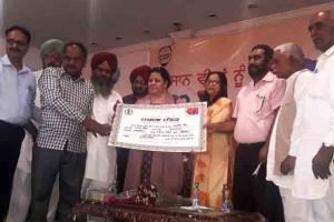 ਨਵਾਂਸ਼ਹਿਰ ਦੇ 2446 ਕਿਸਾਨਾਂ ਨੂੰ ਮਿਲੀ 18.83 ਕਰੋੜ ਰੁਪਏ ਦੀ ਕਰਜ਼ ਮੁਆਫ਼ੀ