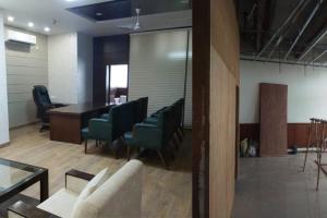 ਦਫ਼ਤਰਾਂ ਨੂੰ ਆਲੀਸ਼ਾਨ, ਕੋਠੀਆਂ ਨੂੰ ਸ਼ਾਹੀ ਰੂਪ ਦੇਣ ਲਈ ਖ਼ਰਚ ਹੋ ਰਹੇ ਹਨ ਕਰੋੜਾ ਰੁਪਏ