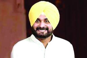 ਰੁੱਸੇ ਵਿਧਾਇਕ ਅਮਰਿੰਦਰ ਨੂੰ ਹਟਾਉਣ ਲਈ ਜੁਟੇ, ਸਿੱਧੂ ਨਿਭਾਉਣਗੇ ਭੱਠਲ ਦੀ ਭੂਮਿਕਾ