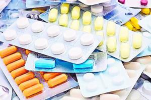 ਕਿਹੜਾ ਸੱਚਾ, ਕਿਹੜਾ ਝੂਠਾ, ਪਿੰਡਾਂ ‘ਚ ਦਵਾਈ ਦੀ ਸਪਲਾਈ ਨੂੰ ਲੈ ਕੇ ਵਿਵਾਦ