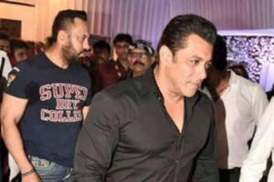 ਜਦੋਂ ਤੱਕ ਸਲਮਾਨ ਘਰ ਨਹੀਂ ਆਉਂਦਾ, ਬੂਹੇ ਖੜ੍ਹਕੇ ਕਰਦੀ ਰਹੇਗੀ ਇੰਤਜਾਰ! ਜਾਣੋ ਕੌਣ