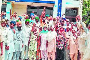 ਸੇਵਾ ਕੇਂਦਰ ਬੰਦ ਕਰਨ ਪੁੱਜੇ ਅਧਿਕਾਰੀਆਂ ਦਾ ਪਿੰਡ ਵਾਸੀਆਂ ਵੱਲੋਂ ਵਿਰੋਧ