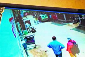 ਦਿਨ-ਦਿਹਾੜੇ ਲੁਟੇਰੇ ਸੁਨਿਆਰੇ ਦੀ ਦੁਕਾਨ ਤੋਂ 200 ਗ੍ਰਾਮ ਸੋਨਾ ਤੇ 8 ਕਿੱਲੋ ਚਾਂਦੀ ਲੁੱਟ ਕੇ ਫਰਾਰ