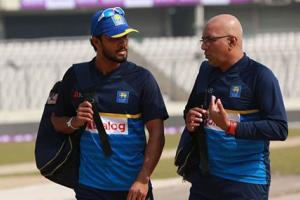 ਚਾਂਡੀਮਲ, ਕੋਚ ਤੇ ਮੈਨੇਜਰ ਦੱ. ਅਫ਼ਰੀਕਾ ਲੜੀ ਤੋਂ ਬਾਹਰ