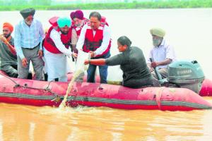 ਵਾਤਾਵਰਨ ਮੰਤਰੀ ਨੇ ਦਰਿਆ ਬਿਆਸ ‘ਚ ਛੱਡਿਆ ਇੱਕ ਲੱਖ ਮੱਛੀਆਂ ਦਾ ਪੂੰਗ