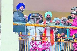 ਨਵਜੋਤ ਸਿੱਧੂ ਨੇ ਸਰਹੱਦ ‘ਤੇ ਕੀਤੀ ਲਾਂਘਾ ਖੋਲ੍ਹਣ ਲਈ ਅਰਦਾਸ