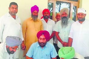 2016 ‘ਚ ਹੋਏ ਫਸਲਾਂ ਦੇ ਖਰਾਬੇ ਦੇ ਮੁਆਵਜ਼ਾ ਚੈੱਕਾਂ ‘ਚ ਗੜਬੜੀ