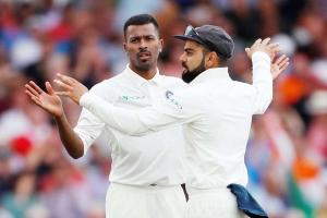 ਪਾਂਡਿਆ ਦੇ ਪੰਜੇ ‘ਚ ਫਸਿਆ ਇੰਗਲੈਂਡ, ਭਾਰਤ ਮਜ਼ਬੂਤ