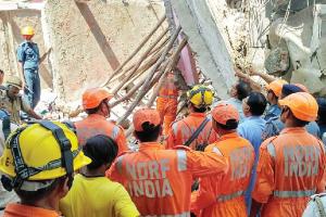 ਦਿੱਲੀ ‘ਚ ਡਿੱਗੀ 4 ਮੰਜ਼ਿਲਾ ਇਮਾਰਤ, ਚਾਰ ਬੱਚਿਆਂ ਤੇ ਇੱਕ ਔਰਤ ਦੀ ਮੌਤ