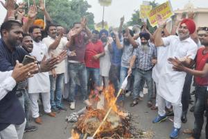 ਮੋਤੀ ਮਹਿਲ ਵੱਲ ਰੋਸ਼ ਪ੍ਰਦਰਸ਼ਨ ਕਰਨ ਜਾਂਦੇ ਅਕਾਲੀਆਂ ਨੂੰ ਪੁਲਿਸ ਨੇ ਰੋਕਿਆ