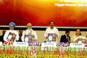 ਸੰਸਦ ਦੇ ਸੁਚੱਜੇ ਢੰਗ ਨਾਲ ਨਾ ਚੱਲਣ ਤੋਂ ਪ੍ਰੇਸ਼ਾਨ ਹਨ ਨਾਇਡੂ