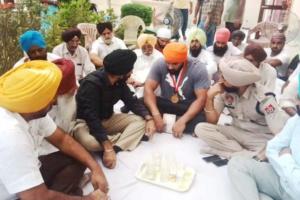 ਡੀਸੀ ਅਤੇ ਐਸਐਸਪੀ ਵੱਲੋਂ ਤੂਰ ਦੇ ਪਿਤਾ ਦੀ ਮੌਤ ‘ਤੇ ਦੁੱਖ ਦਾ ਪ੍ਰਗਟਾਵਾ