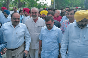 ਅਧਿਆਪਕਾਂ ਦੀਆਂ ਤਨਖਾਹਾਂ ਘਟਾਉਣਾ ਪੰਜਾਬ ਸਰਕਾਰ ਦਾ ਨਾਦਰਸ਼ਾਹੀ ਫ਼ੈਸਲਾ : ਅਰਵਿੰਦ ਕੇਜਰੀਵਾਲ